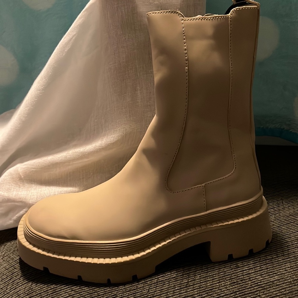 Zara beige boots